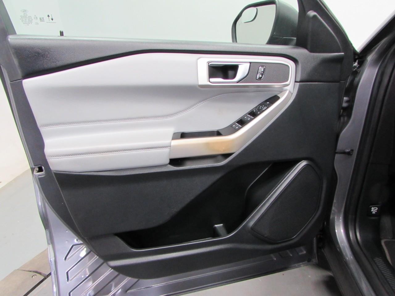 2021 Ford Explorer XLT - Photo 12