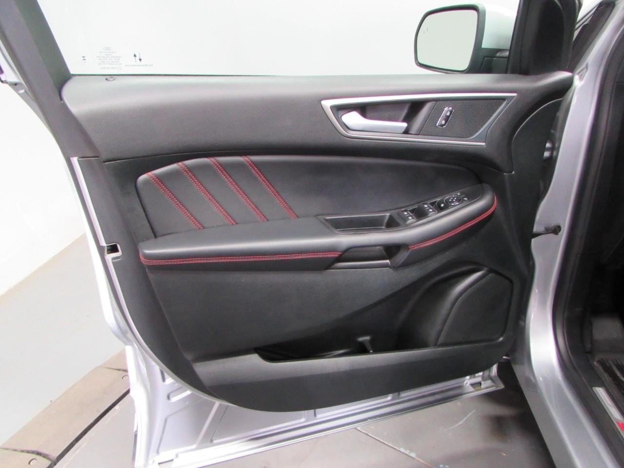 2024 Ford Edge ST-Line - Photo 12
