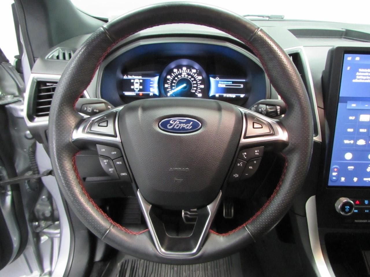 2024 Ford Edge ST-Line - Photo 23
