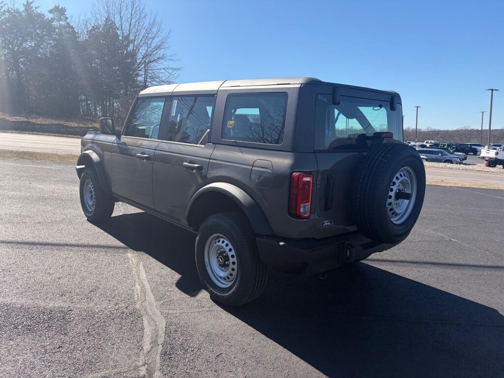 New 2026 Ford Bronco Base SUV