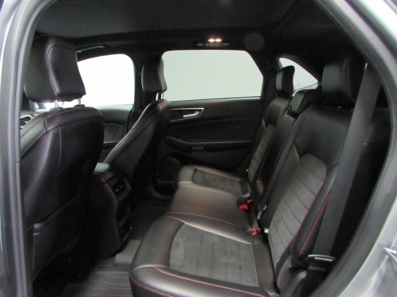 2024 Ford Edge ST-Line - Photo 15