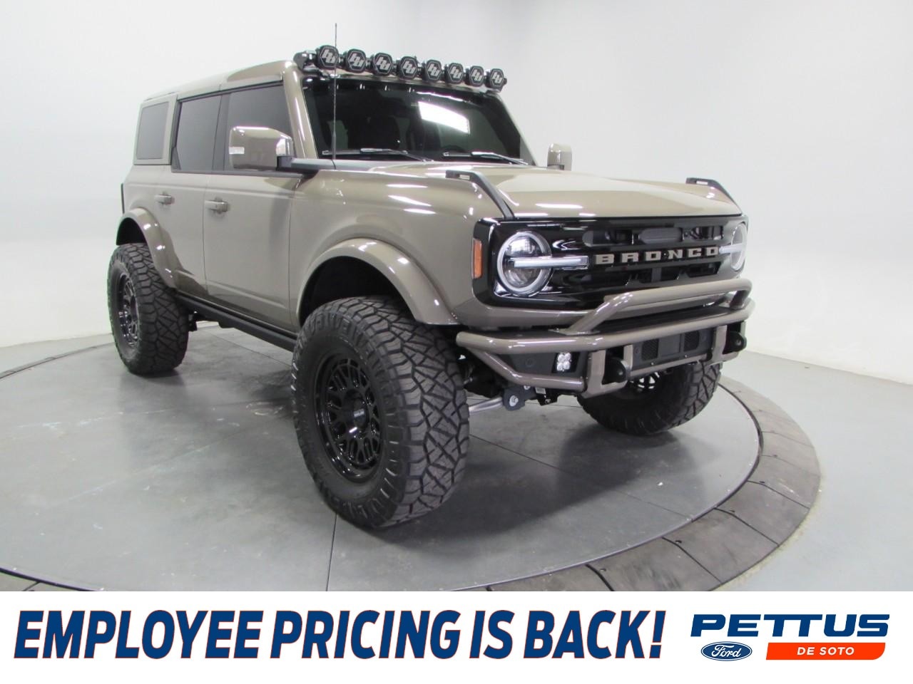 2025 Ford Bronco Outer Banks 4x4's photo