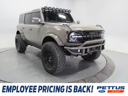 2025 Ford Bronco Outer Banks SUV