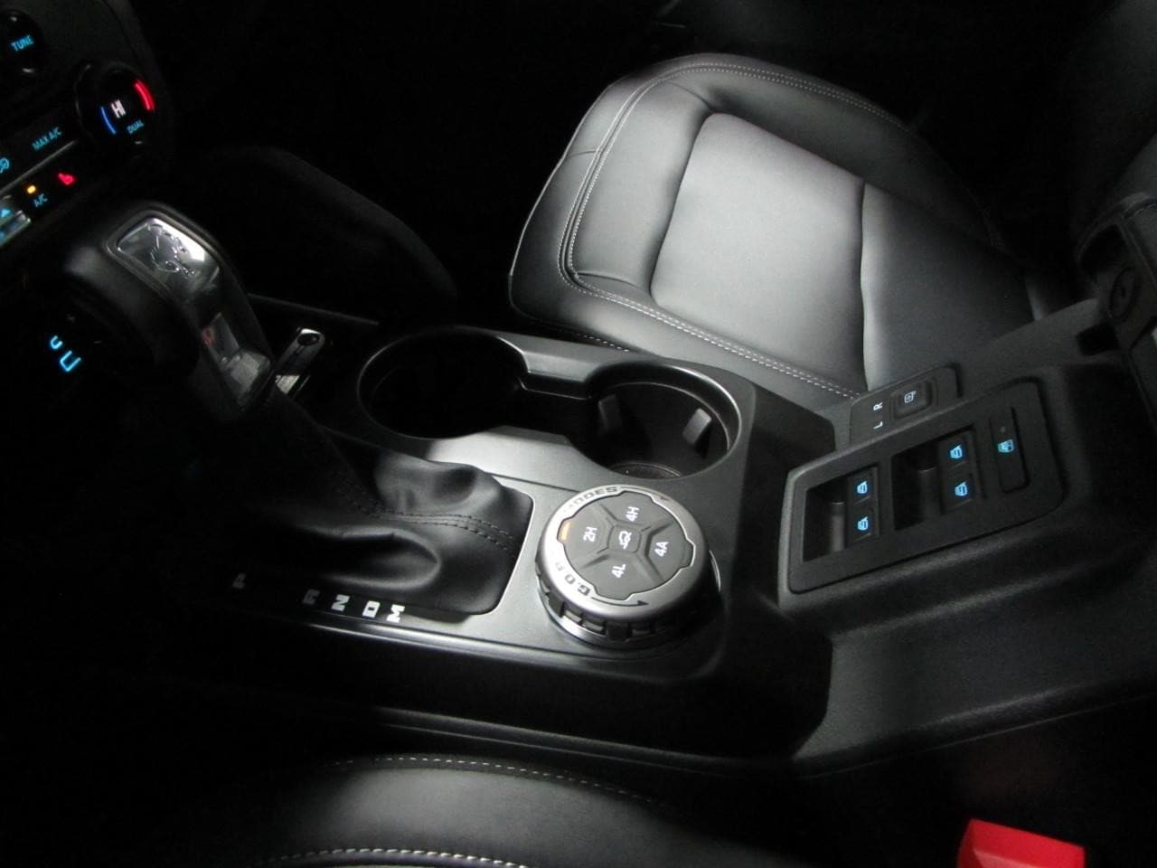 2025 Ford Bronco 4-Door Badlands - Photo 28
