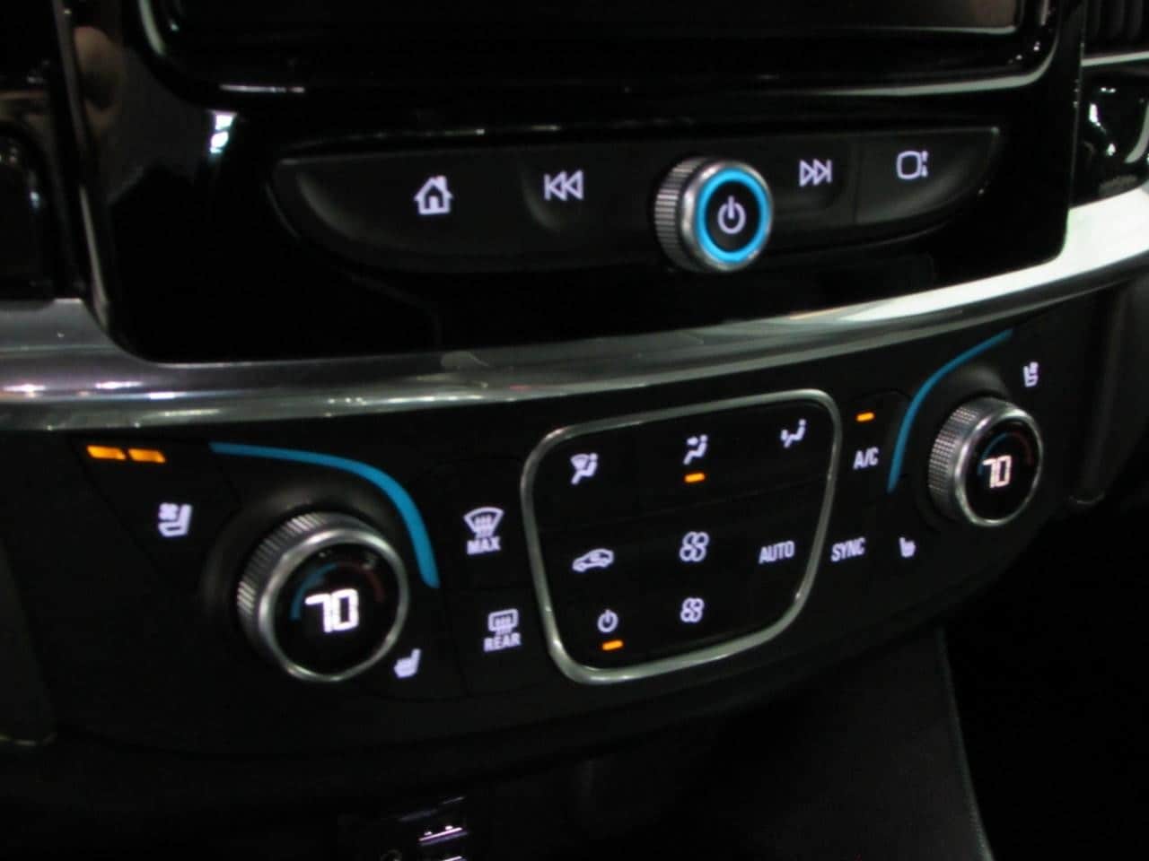 2023 Chevrolet Traverse Premier - Photo 31