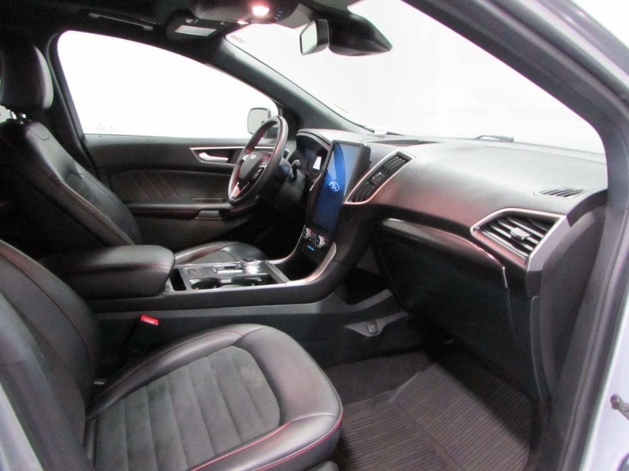 2024 Ford Edge ST-Line - Photo 17