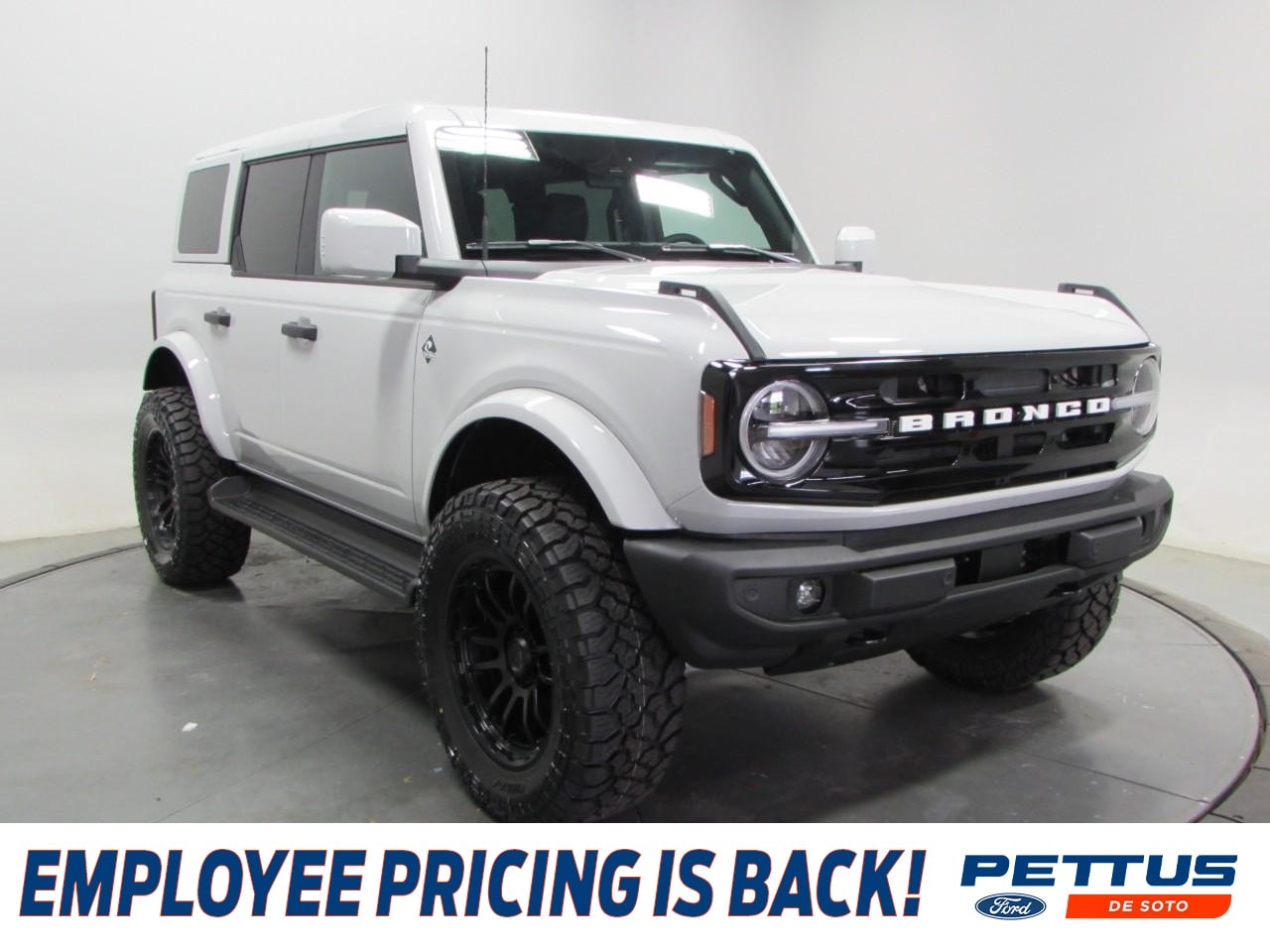 2026 Ford Bronco Outer Banks 4x4's photo