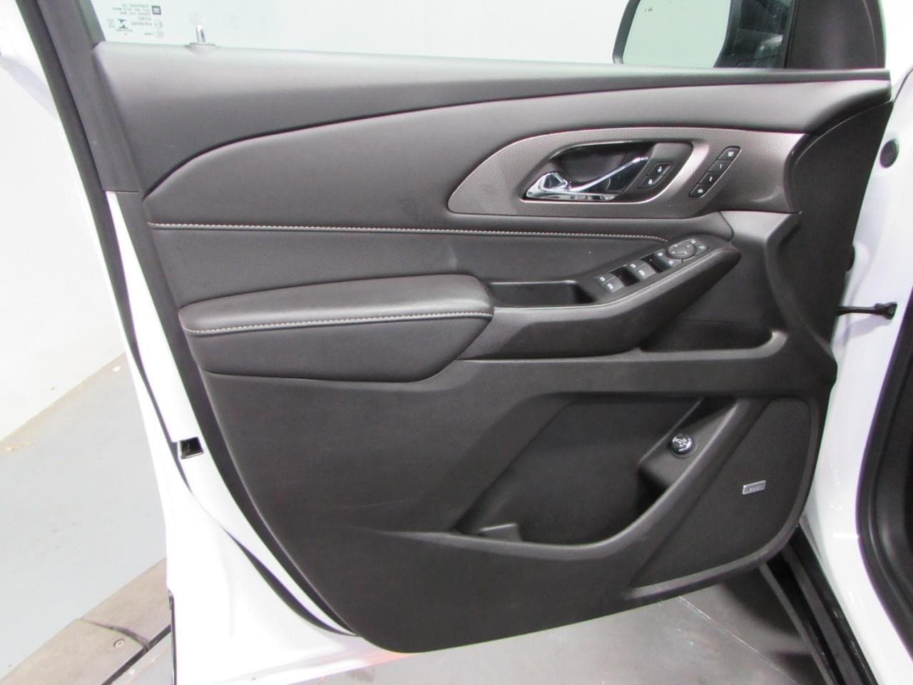 2023 Chevrolet Traverse Premier - Photo 12