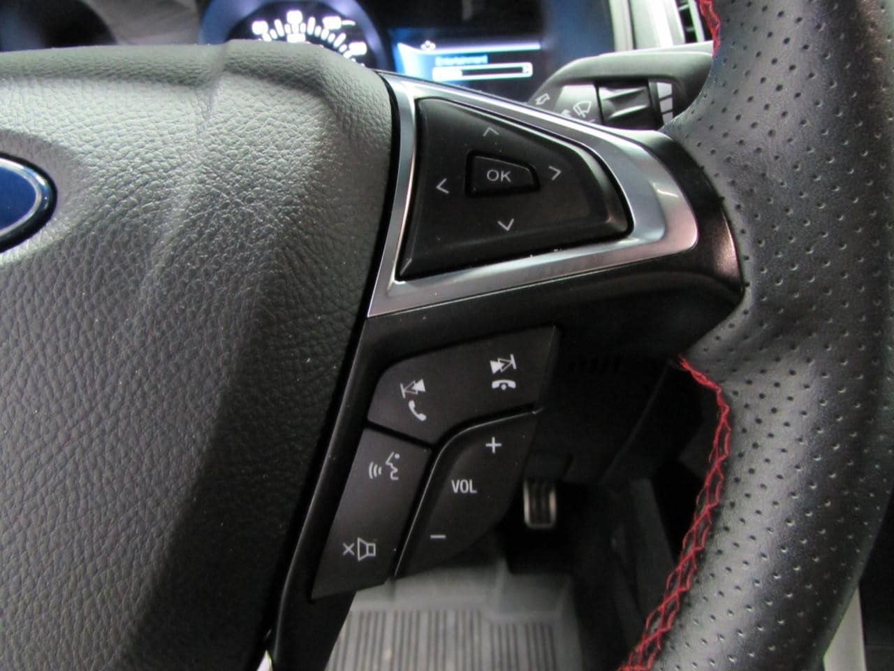 2024 Ford Edge ST-Line - Photo 25