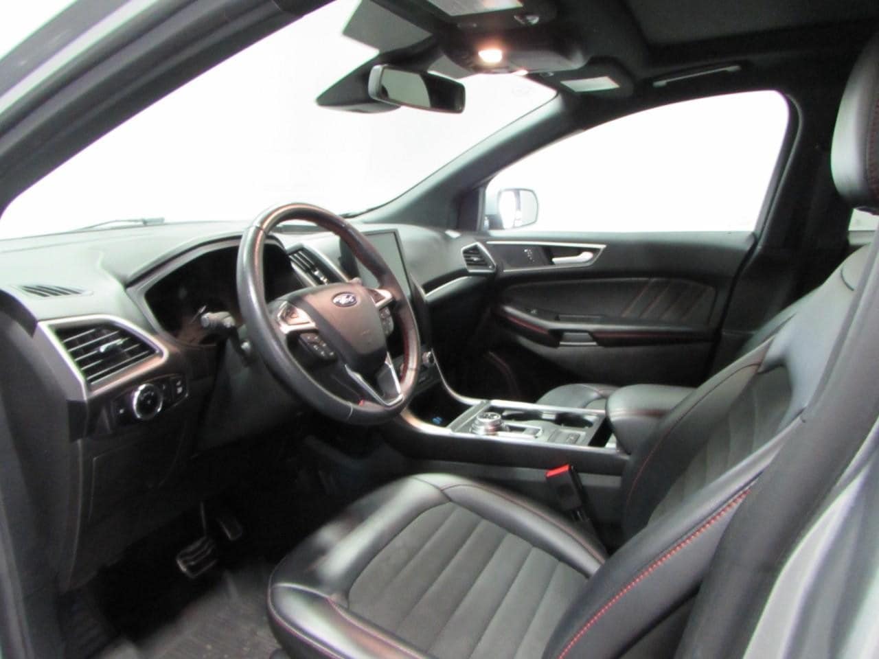 2024 Ford Edge ST-Line - Photo 13