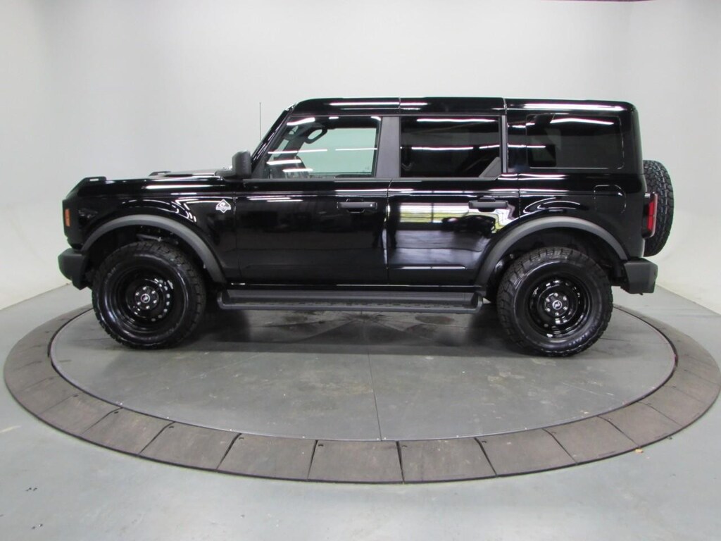 New 2026 Ford Bronco Outer Banks SUV