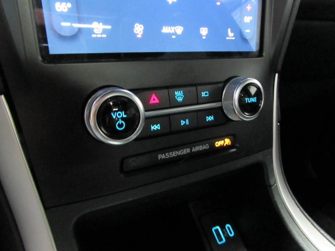 2024 Ford Edge ST-Line - Photo 29