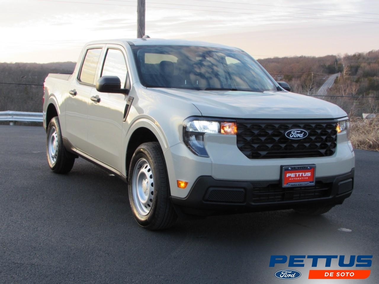 2025 Ford Maverick XL's photo