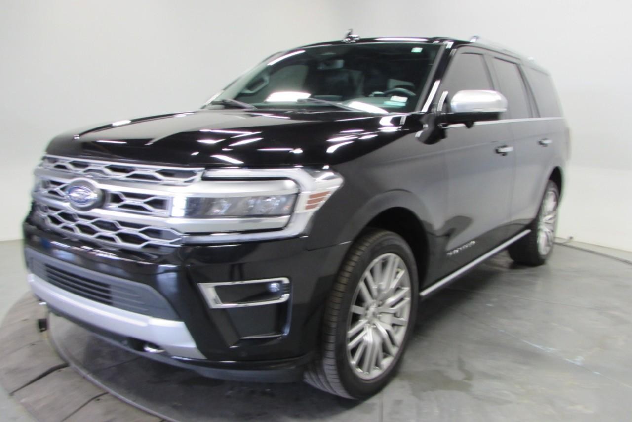 2023 Ford Expedition Platinum photo 3