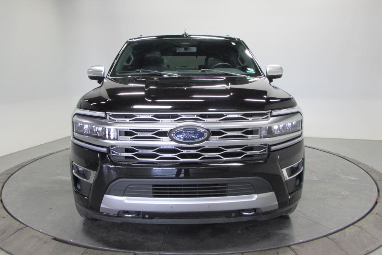 Used 2023 Ford Expedition Platinum with VIN 1FMJU1M80PEA05190 for sale in De Soto, MO