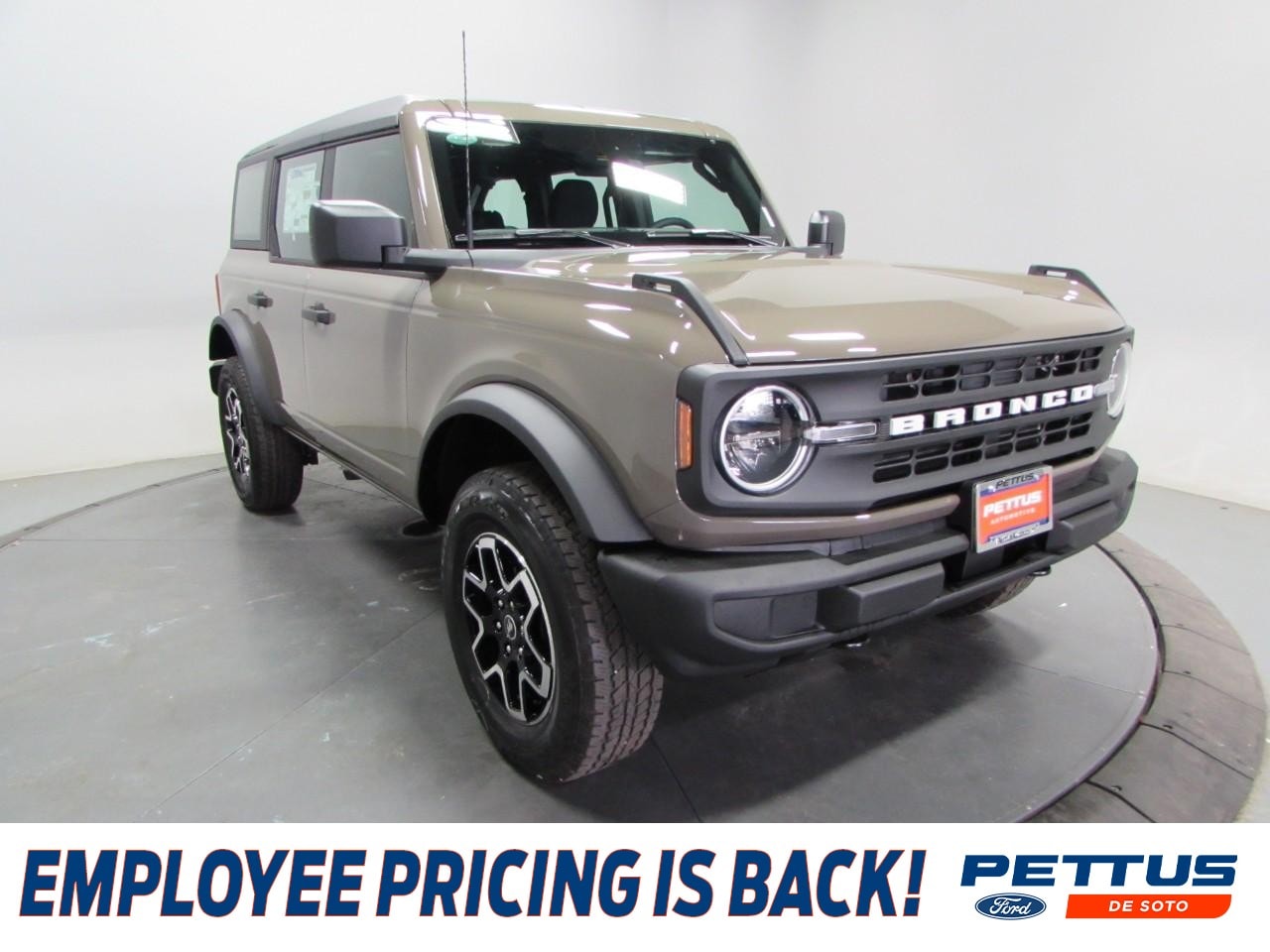 2026 Ford Bronco Base 4x4's photo