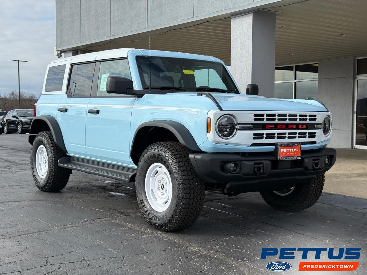 2025 Ford Bronco 4-Door Heritage Editon's photo