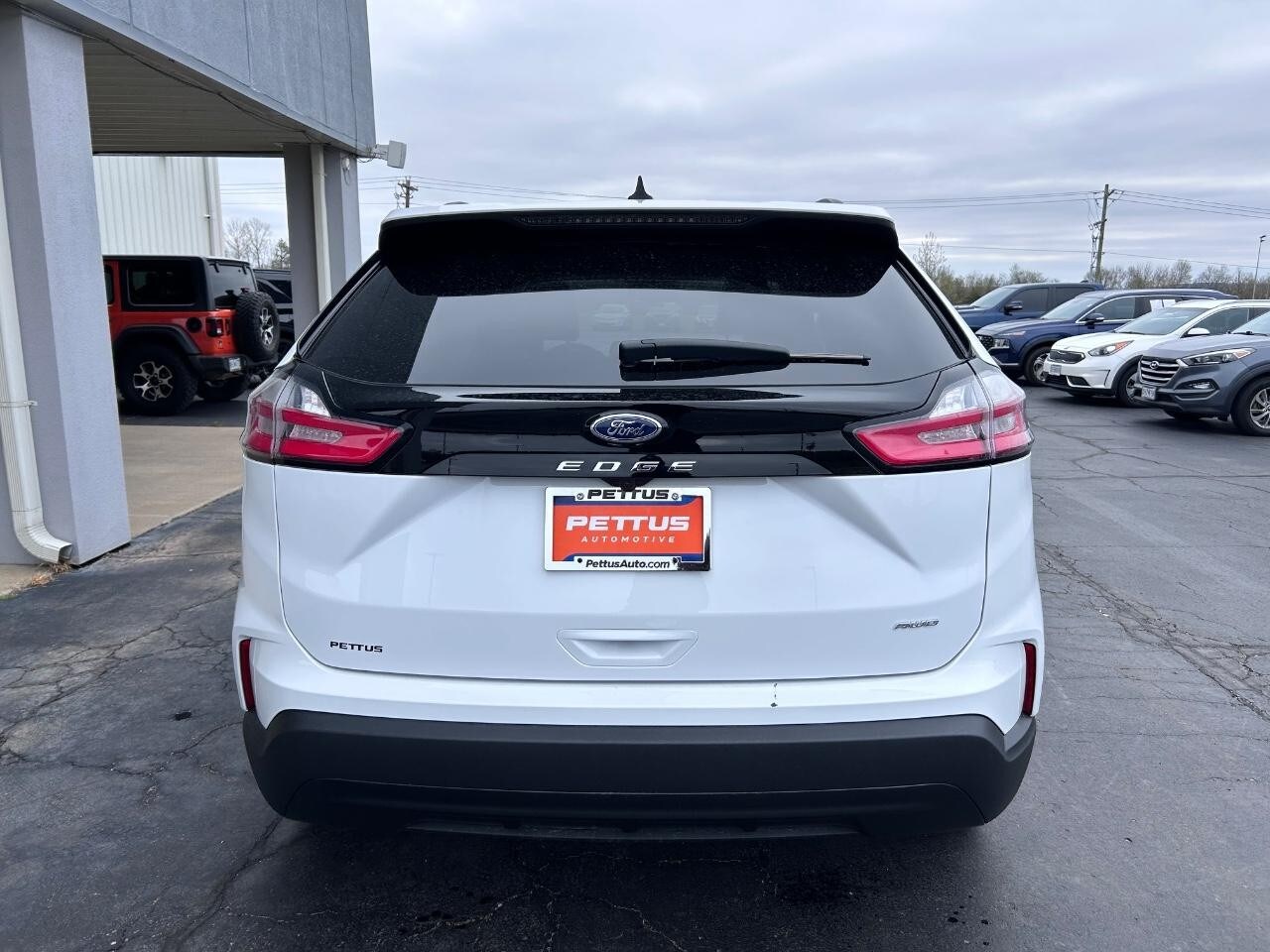 2024 Ford Edge SE photo 4