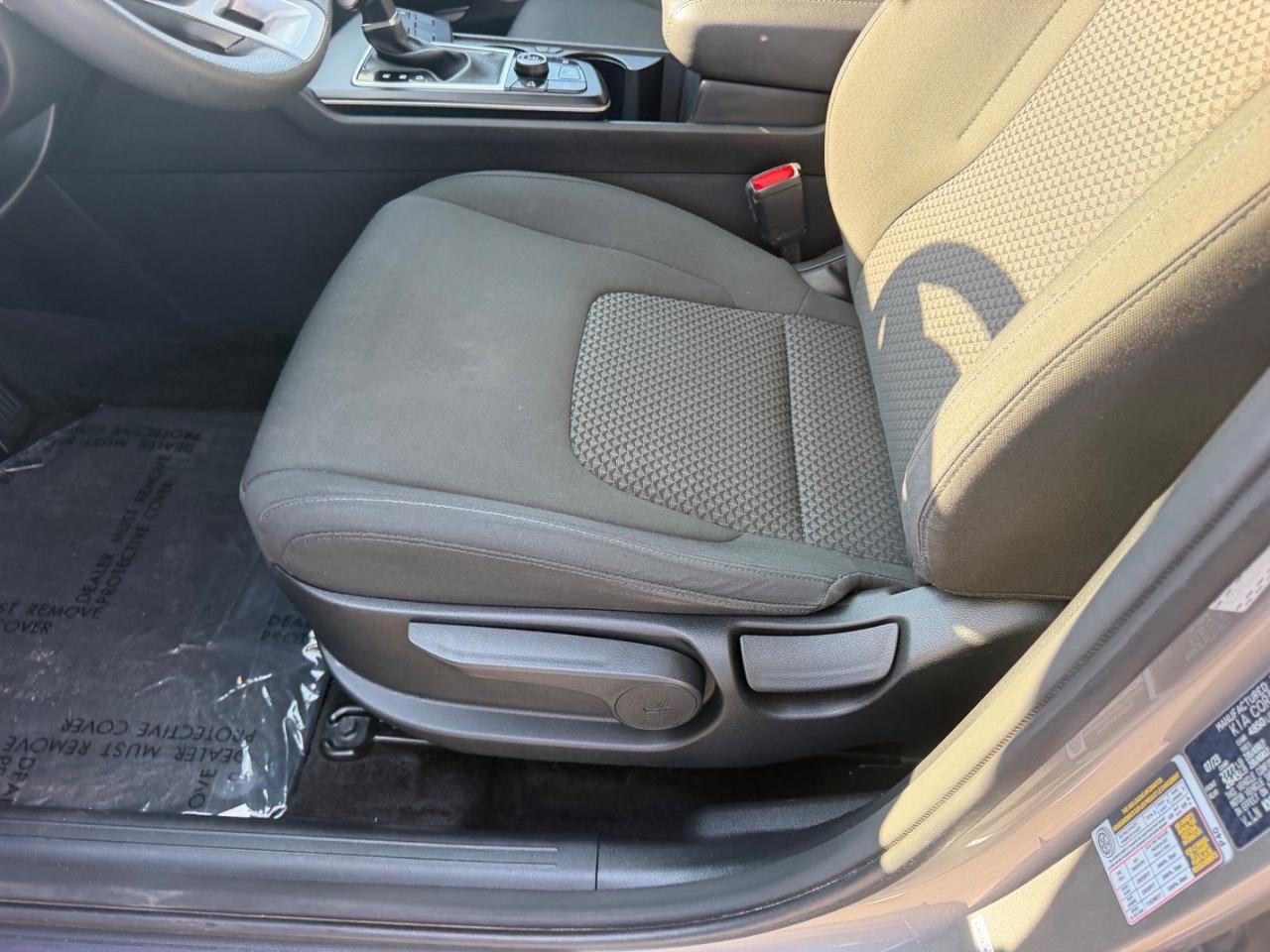2024 Kia Sportage LX - Photo 19