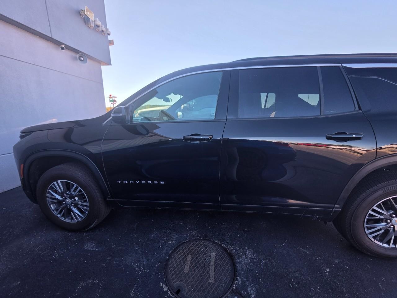 Certified 2025 Chevrolet Traverse LT SUV