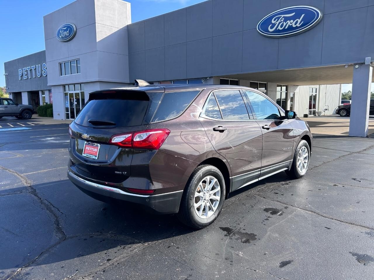 2020 Chevrolet Equinox LT photo 3
