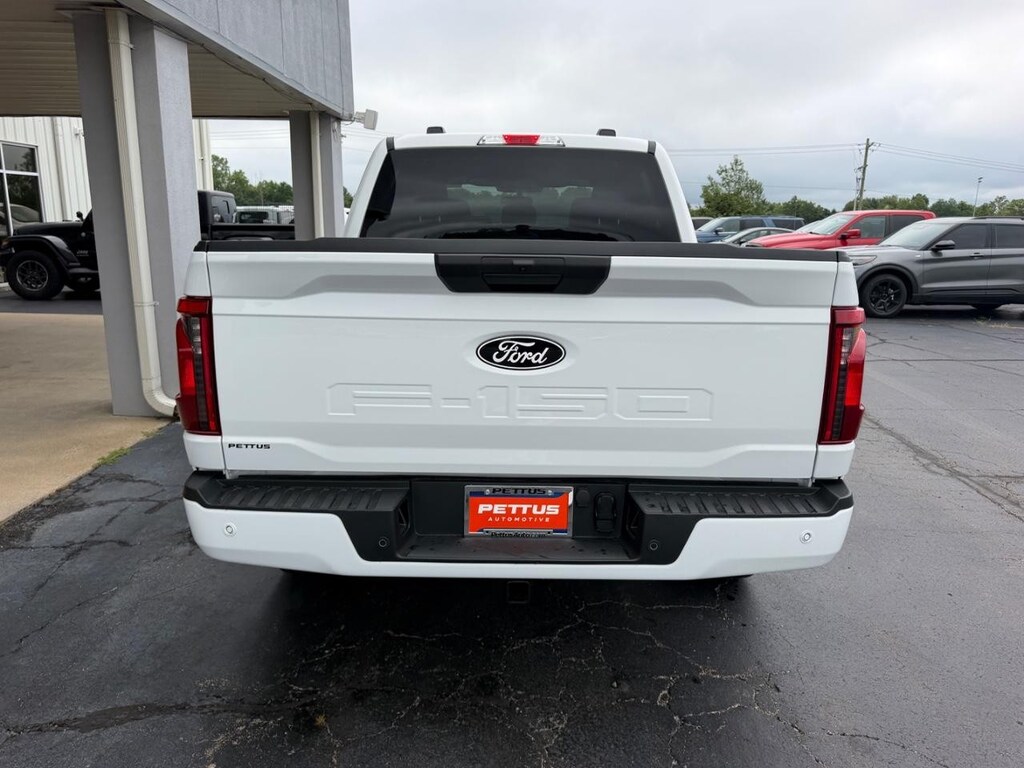 New 2026 Ford F-350 XLT DRW Truck Crew Cab