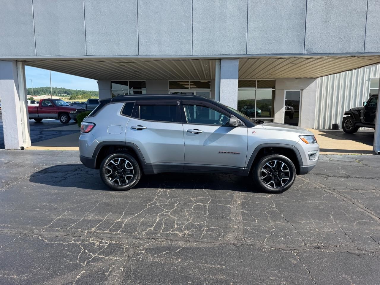 Used 2020 Jeep Compass Trailhawk with VIN 3C4NJDDB3LT232623 for sale in Fredericktown, MO