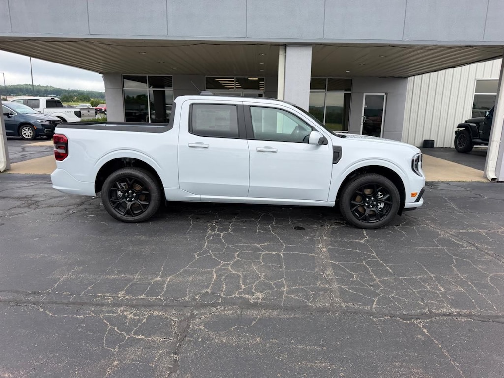 New 2026 Ford Maverick Lobo Standard Truck SuperCrew