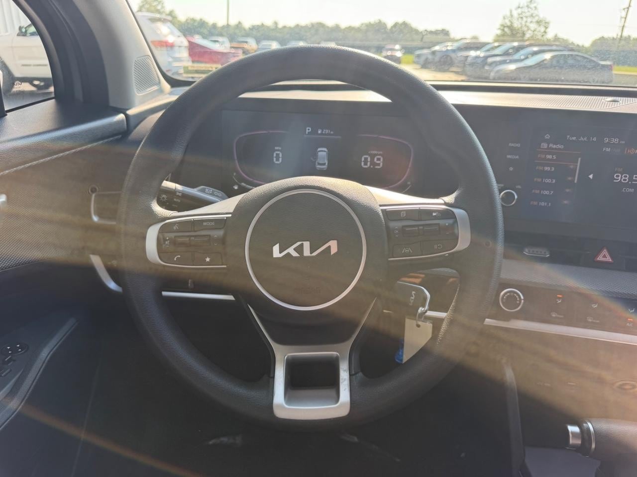 2024 Kia Sportage LX - Photo 11