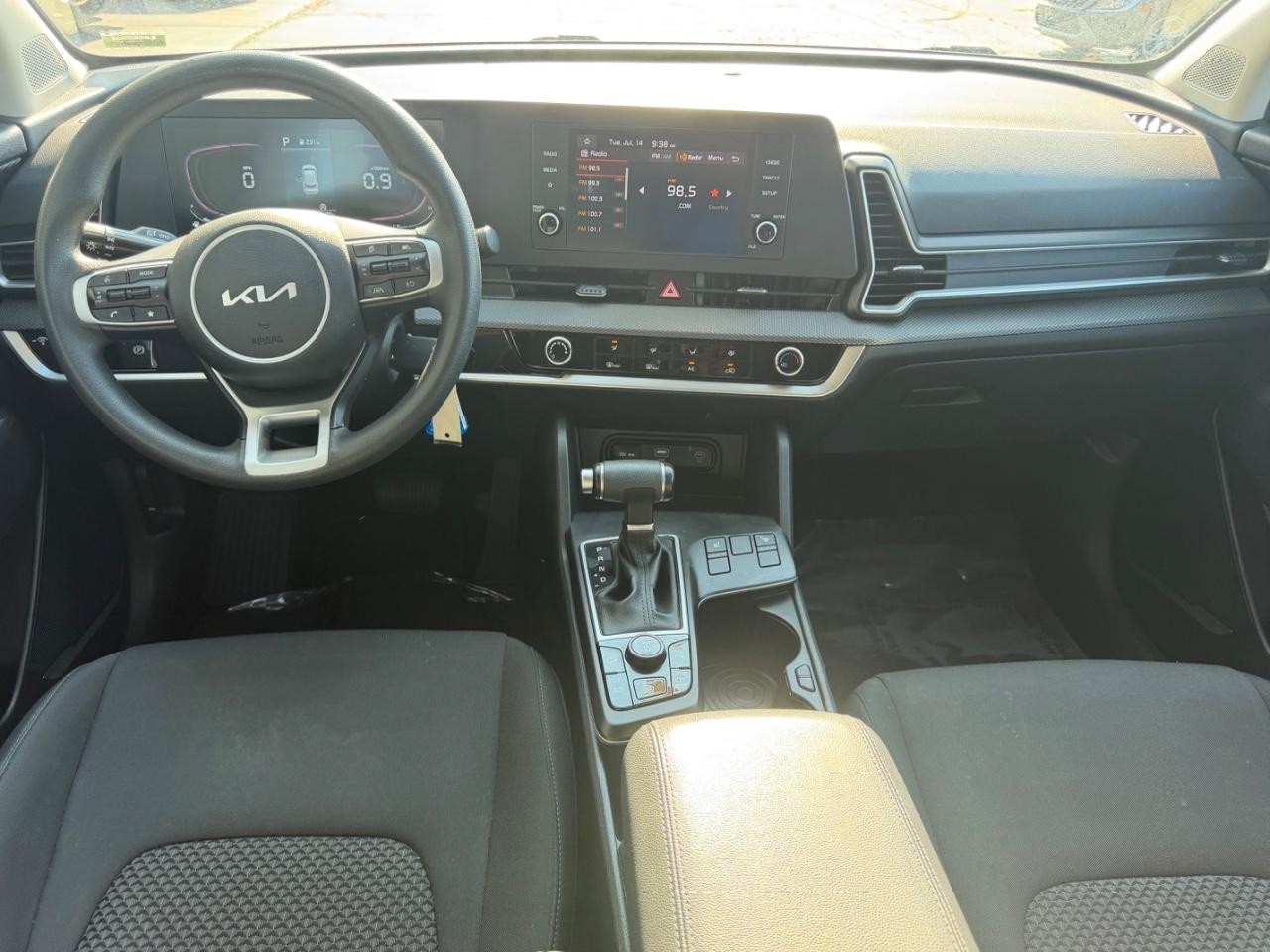2024 Kia Sportage LX - Photo 10