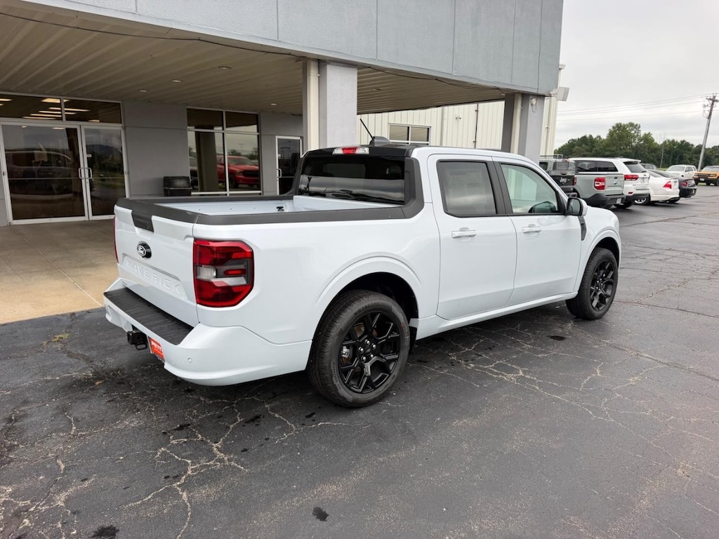 New 2026 Ford Maverick Lobo Standard Truck SuperCrew