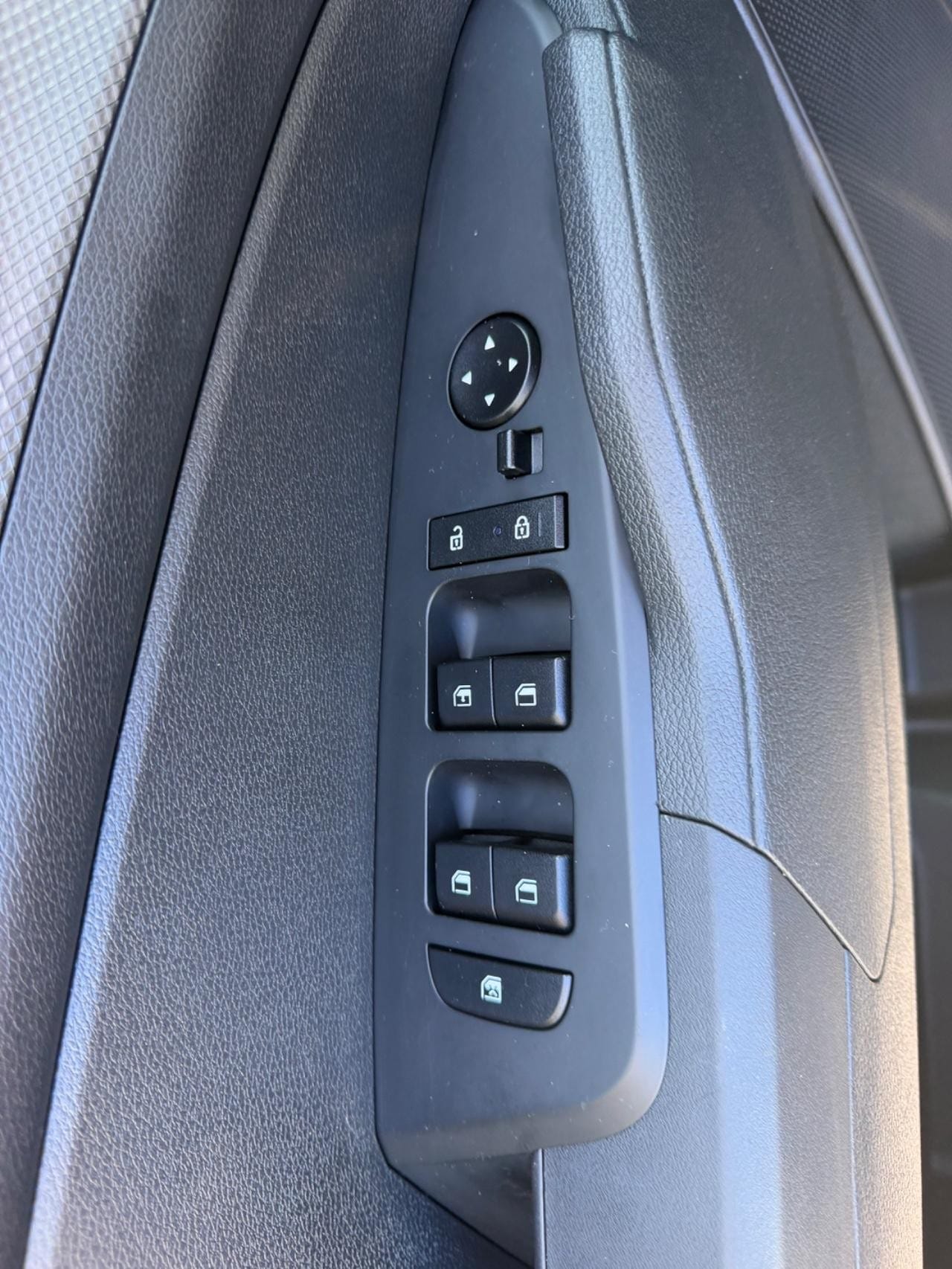 2024 Kia Sportage LX - Photo 18