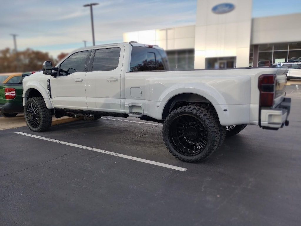 New 2026 Ford F-450 Platinum DRW Truck Crew Cab