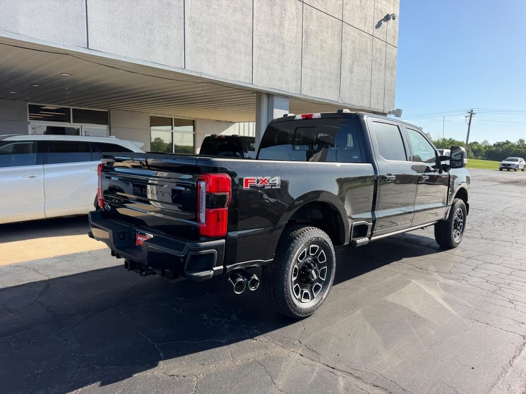 New 2026 Ford F-250 Platinum Truck Crew Cab