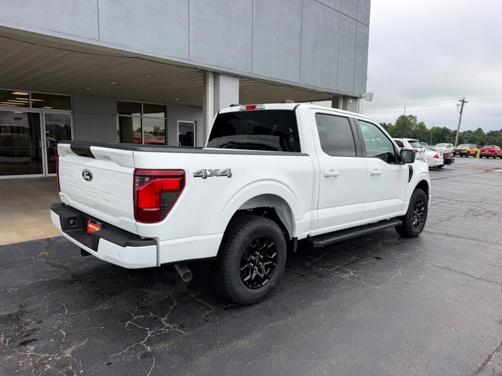 New 2026 Ford F-350 XLT DRW Truck Crew Cab