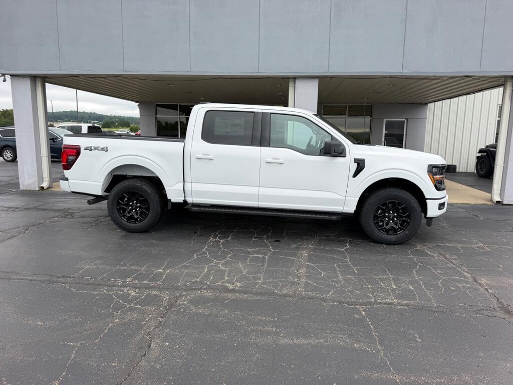 New 2026 Ford F-350 XLT DRW Truck Crew Cab