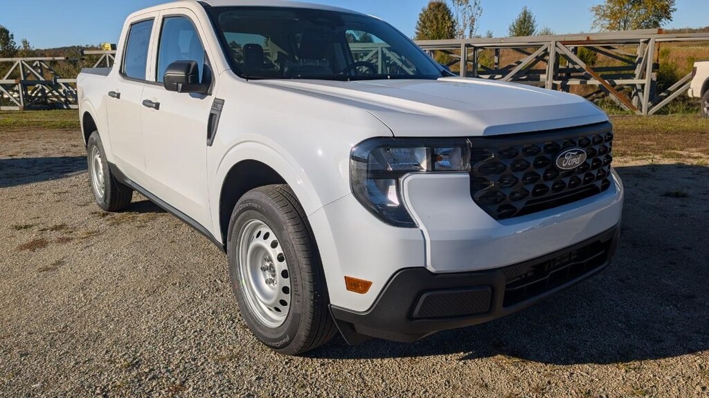 New 2025 Ford Maverick XL Truck SuperCrew