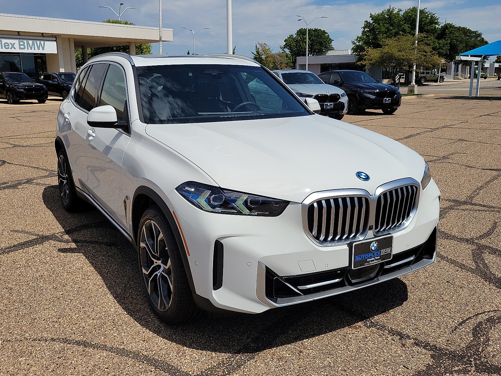 2026 BMW X5 50e - Photo 6