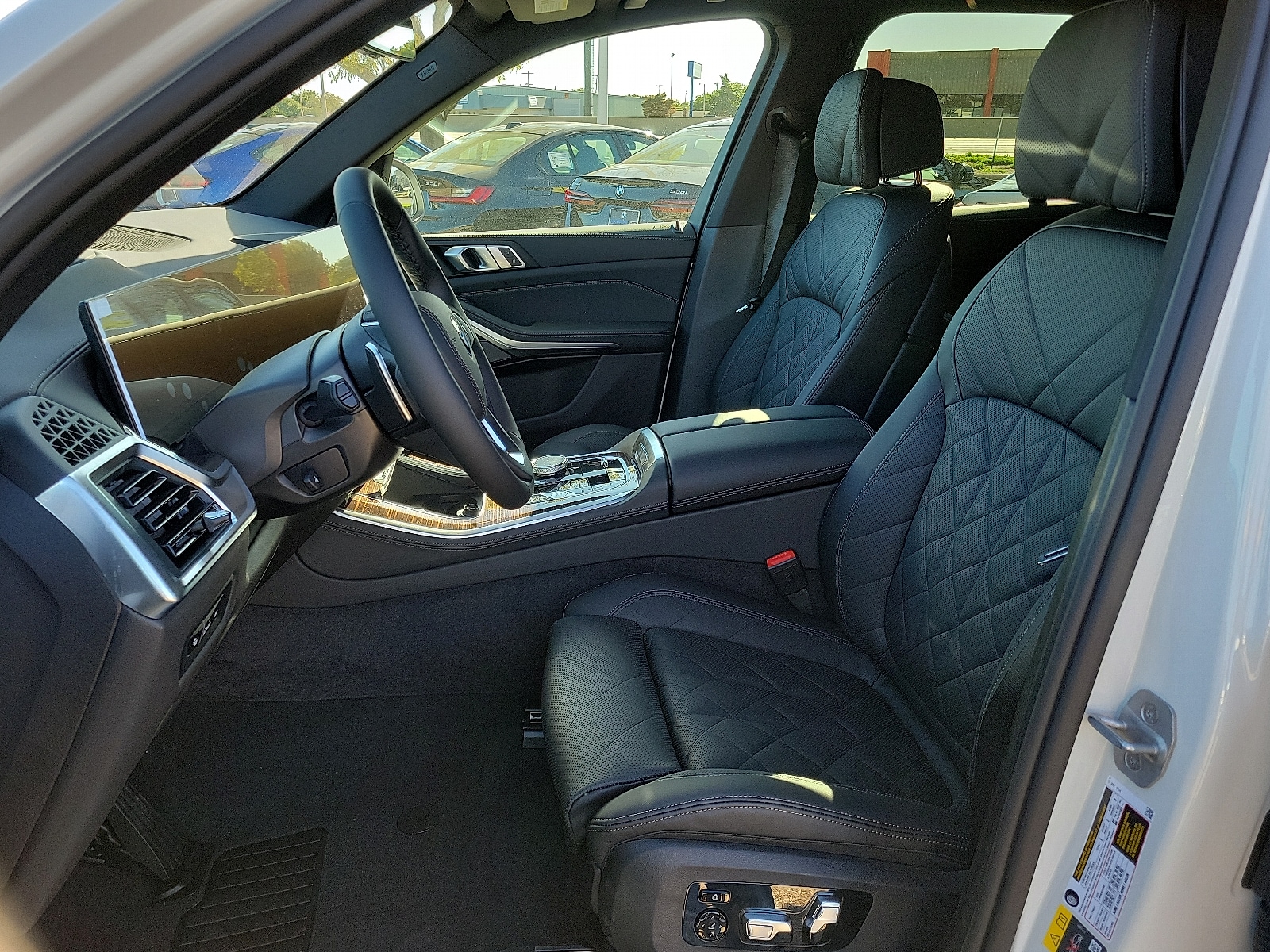 2026 BMW X5 50e - Photo 12