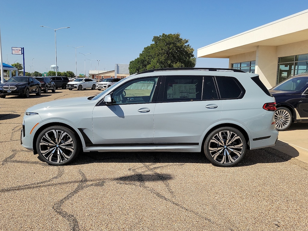 New 2027 BMW X7 xDrive40i All-Wheel Drive Sports Activity Vehicle SUV