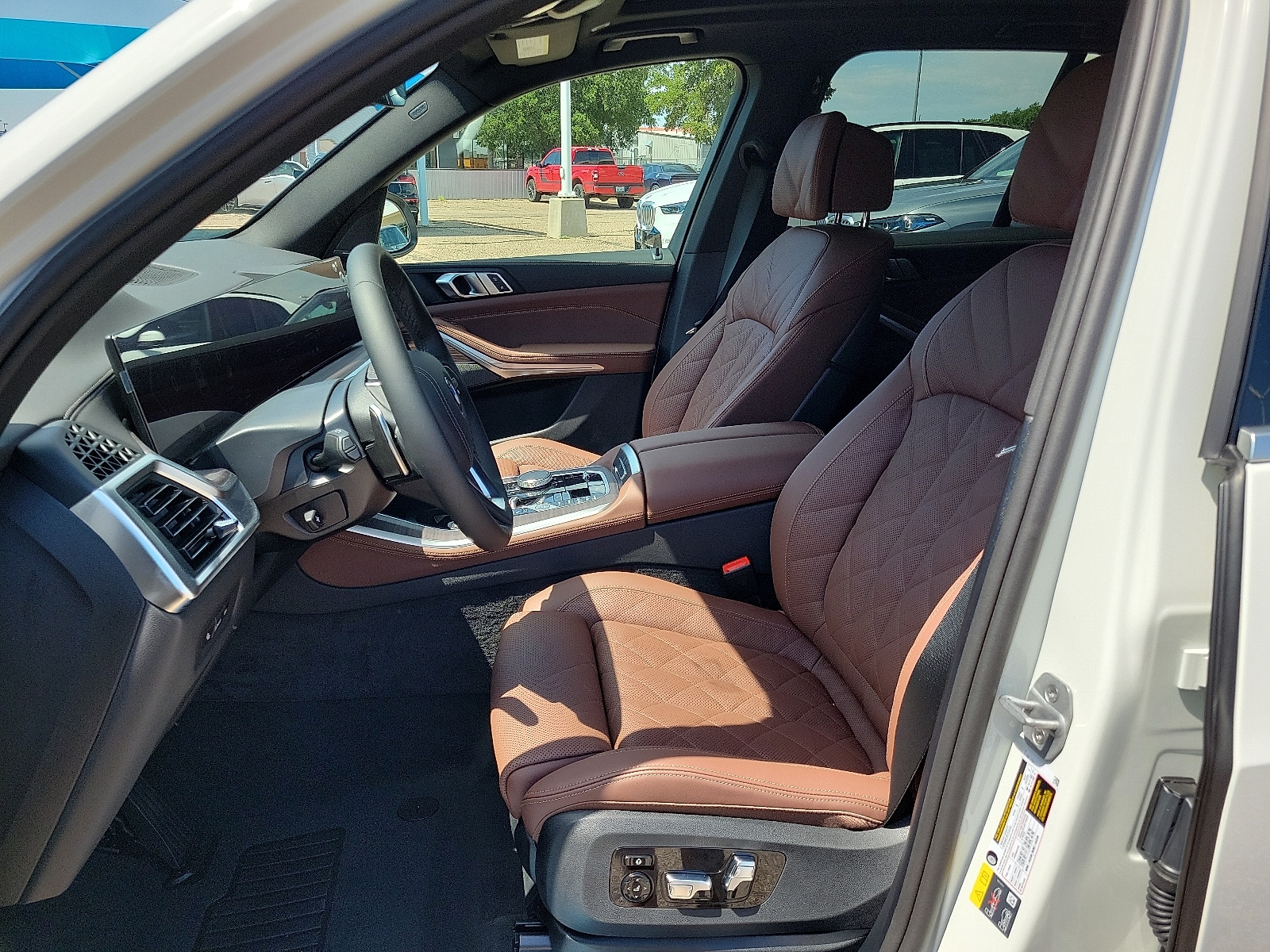 2026 BMW X5 50e - Photo 12