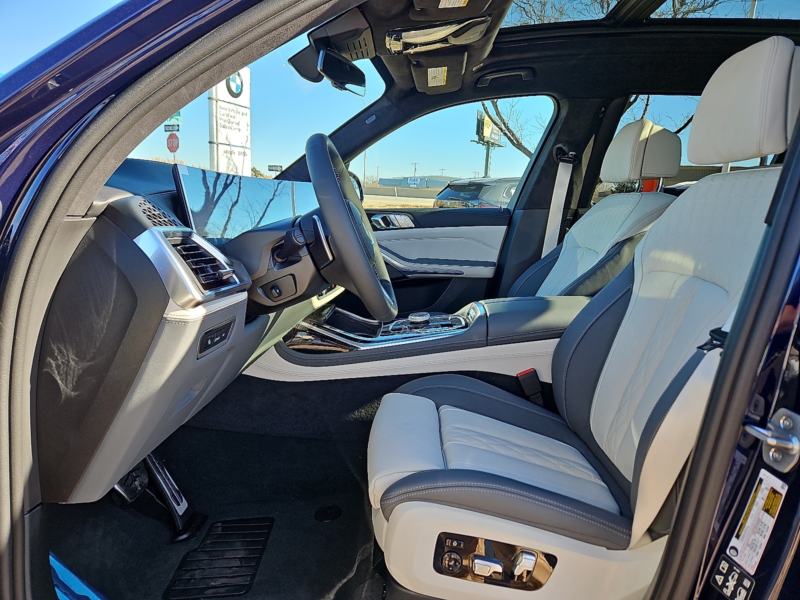 2026 BMW X7 M60i - Photo 10