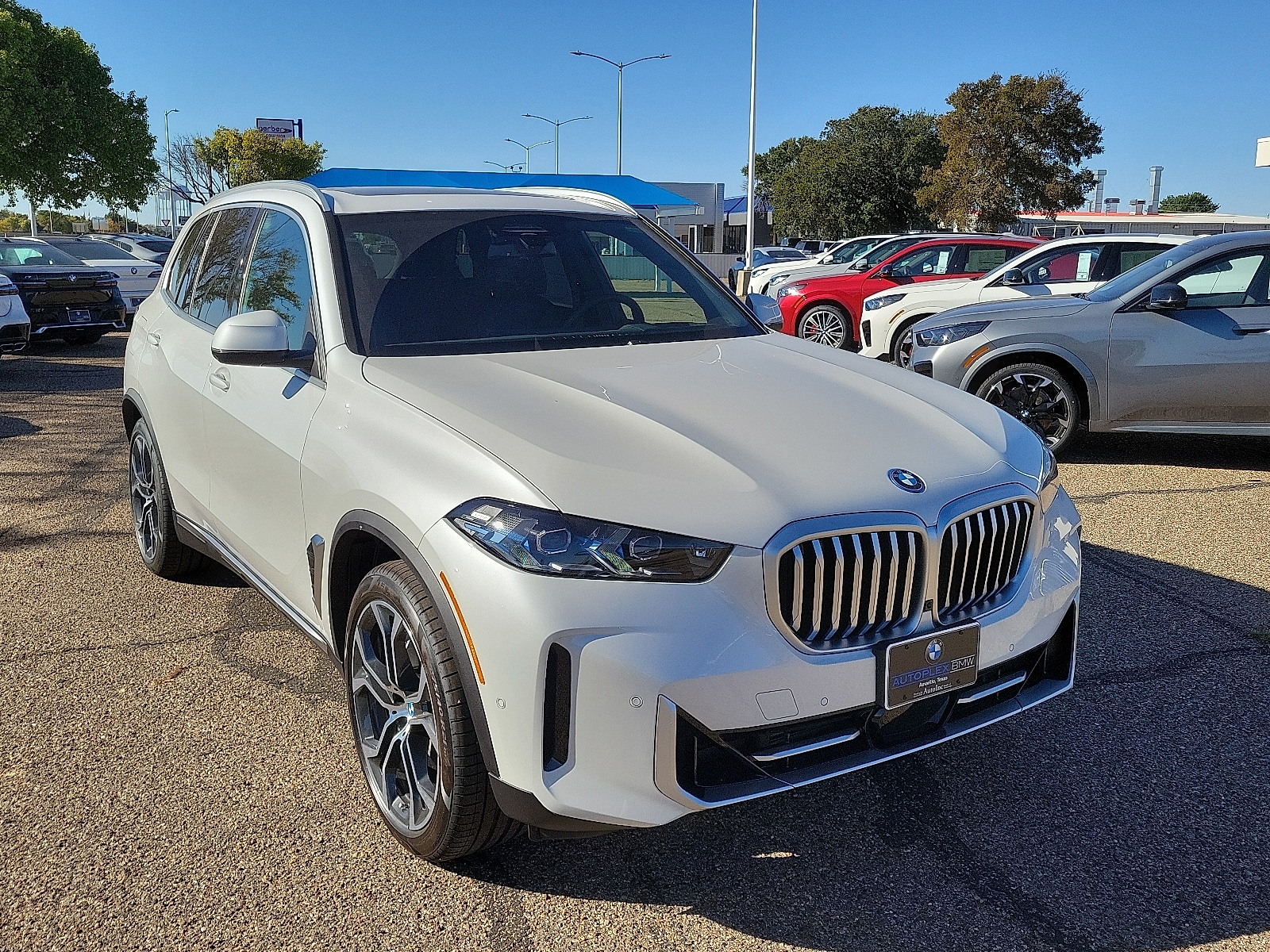 2026 BMW X5 50e - Photo 6