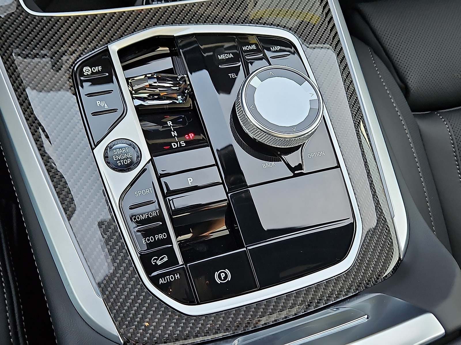 2026 BMW X5 M60i - Photo 15