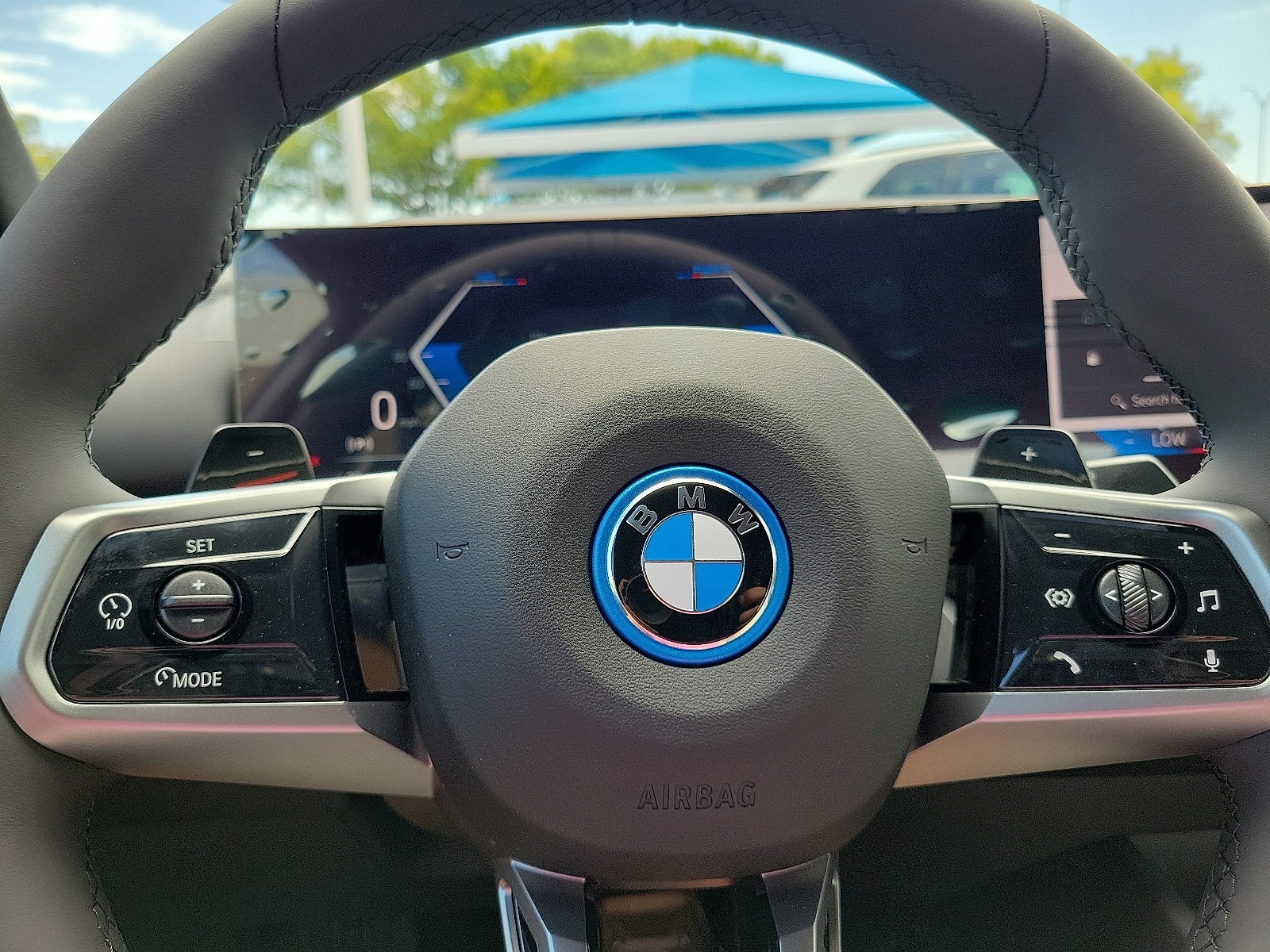 2026 BMW 5 Series 550e - Photo 17