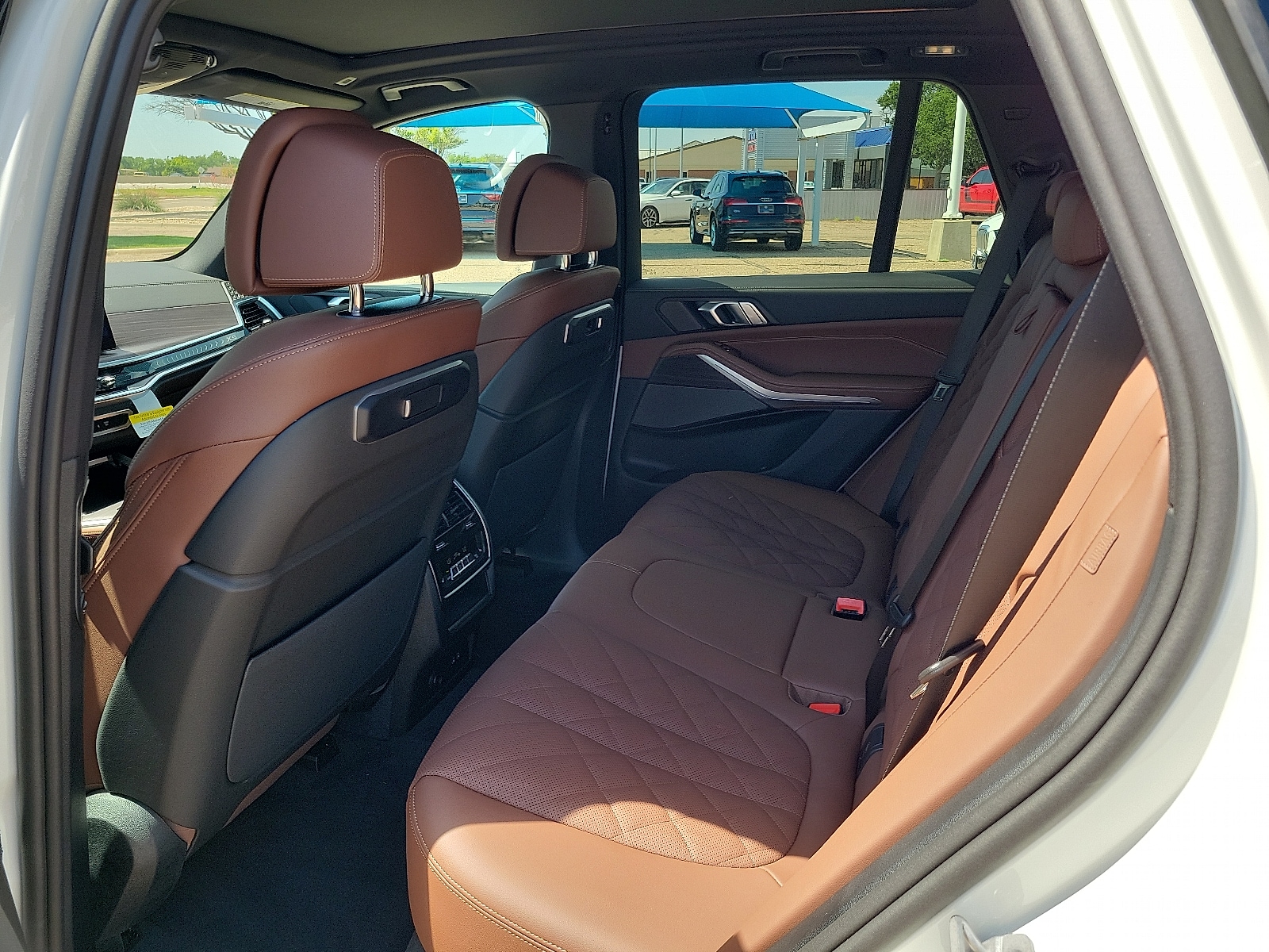 2026 BMW X5 50e - Photo 9
