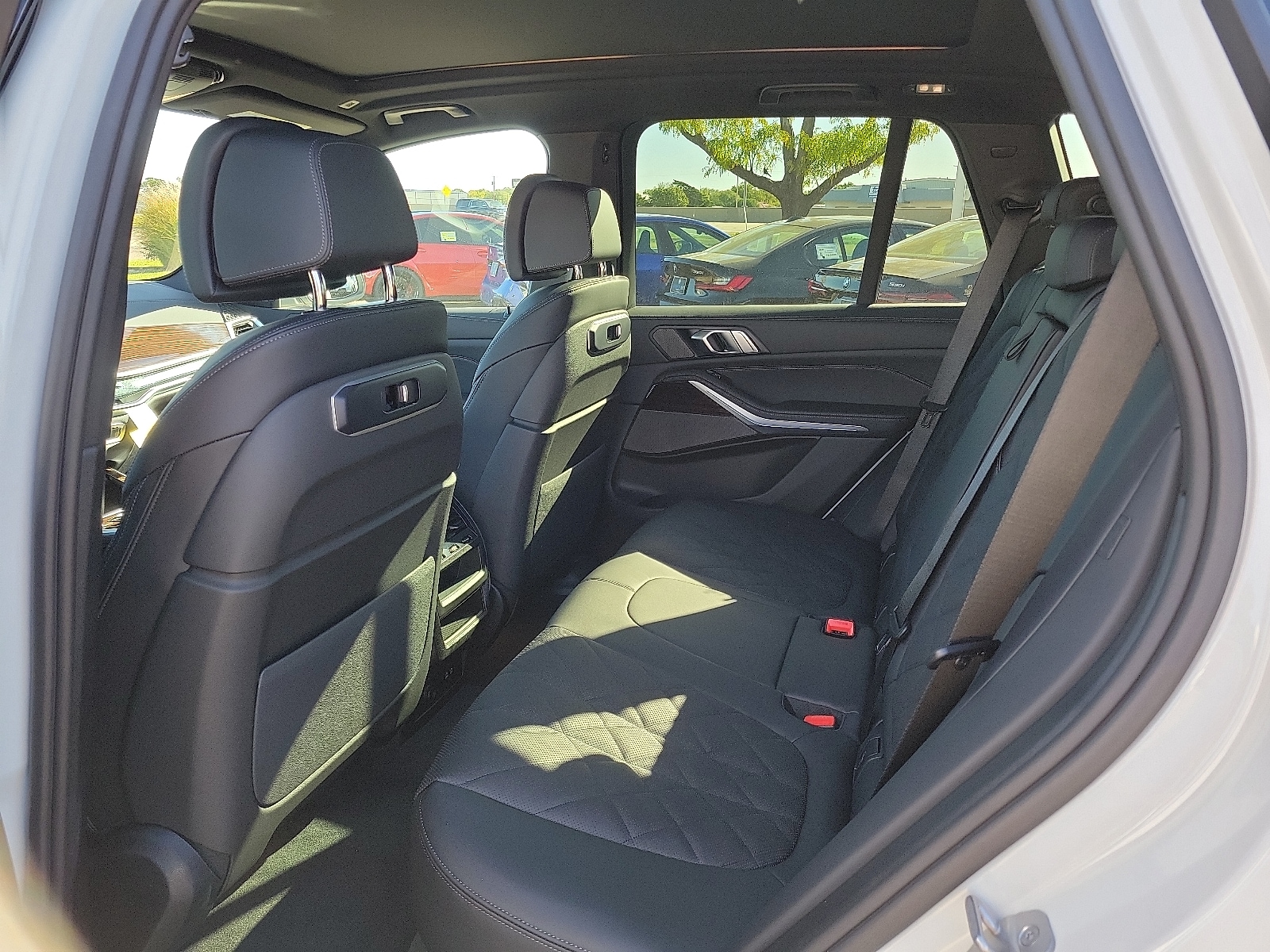 2026 BMW X5 50e - Photo 9