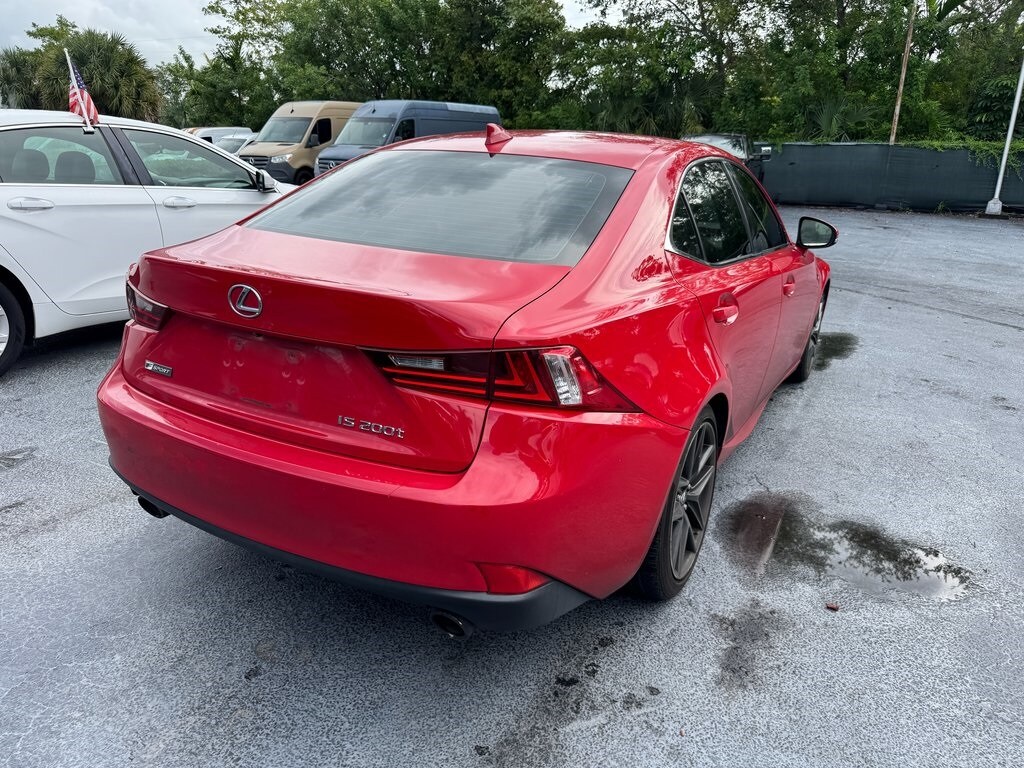 2016 Lexus IS 200t photo 4