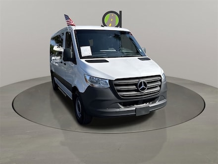 2023 Mercedes-Benz Sprinter 2500 Standard Roof 4-Cyl Diesel Van Passenger Van 2023 Mercedes-Benz Sprinter 2500 Standard Roof 4-Cyl Diesel Van Passenger Van