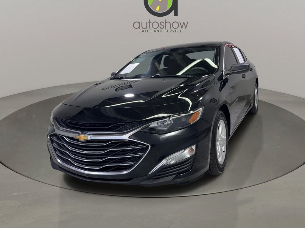 2020 Chevrolet Malibu LS photo 3